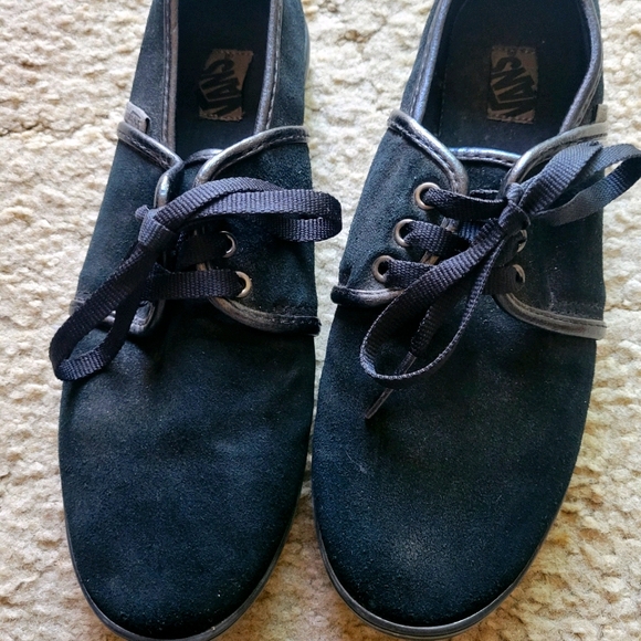 Vans - Picture 4 of 4